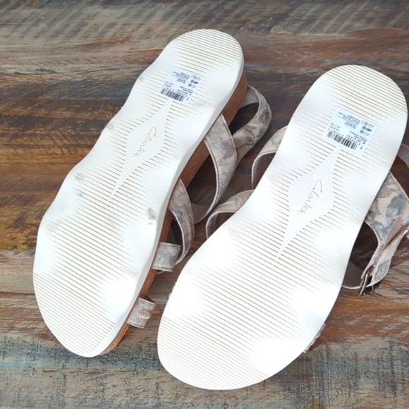 🆕🌿CLARKS ULTIMATE COMFORT SANDALS🌿 - Picture 12 of 13